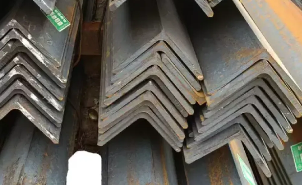 Уголок 35x35x4