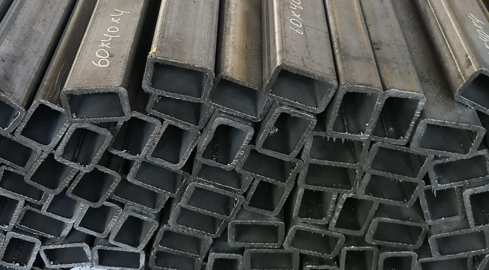Профильная труба 60x40x3