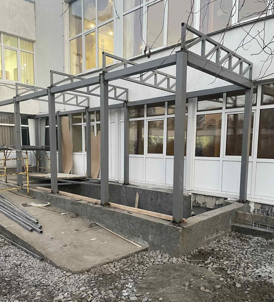 Металоконструкції для входу в укриття